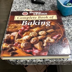 Better Homes and Gardens Complete Book of Baking